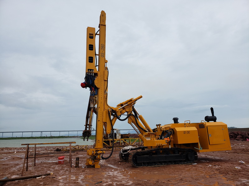 Pilot hole construction of rec